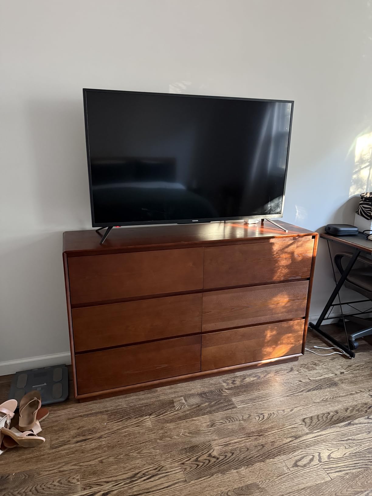 Solid Wood Dresser for Bedroom, Natural Solid Wood 6 Drawer Dresser,55.2