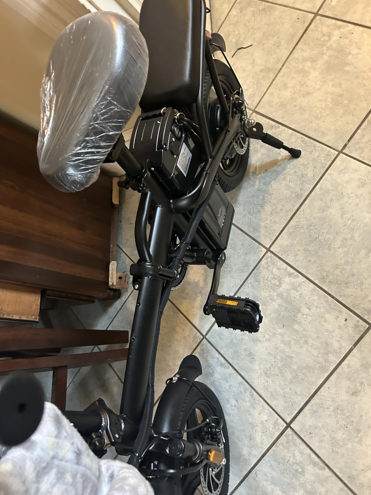 Electric Bike for Adults and Teens, 560-740W Motor, 20-25MPH Compact Commuter Folding Ebike, 32 Miles Range, 48V 10Ah Battery, 3-Level Pedal Assist, 14