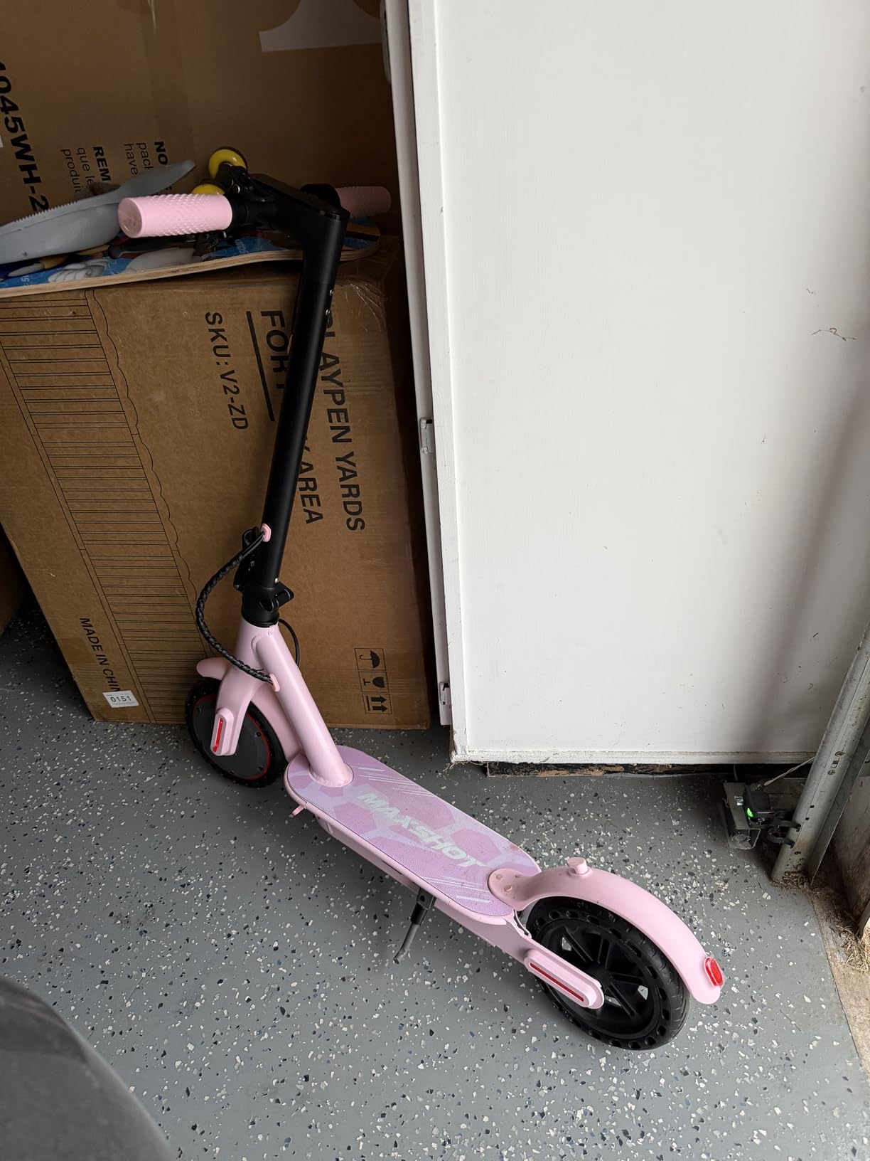 MAXSHOT Electric Scooter Adults & Big Kids, Top Speed 9/16/19/22MPH, 10/12/16/21/50Miles Range, 6.5 MAXSHOT Electric Scooter Adults & Big Kids, Top Speed 9/16/19/22MPH, 10/12/16/21/50Miles Range, 6.5