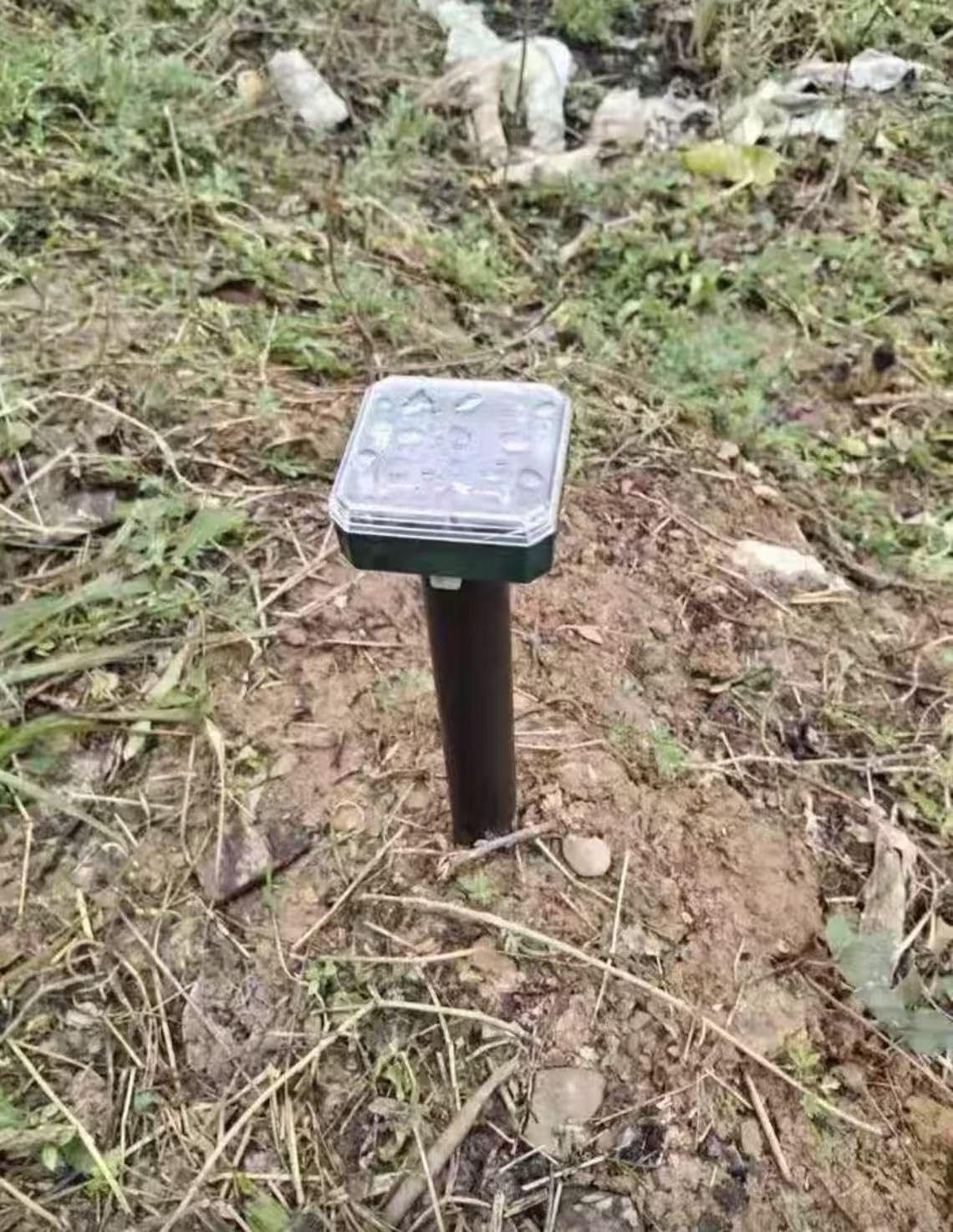 4 Pcs Solar Mole Repellent Sonic Gopher Repellent Vole Chaser Mole Deterrent Sonic Spikes Repellent Ultrasonic Pest Control Outdoor Keep Moles Out of Yard Lawn - Customer Photo 1