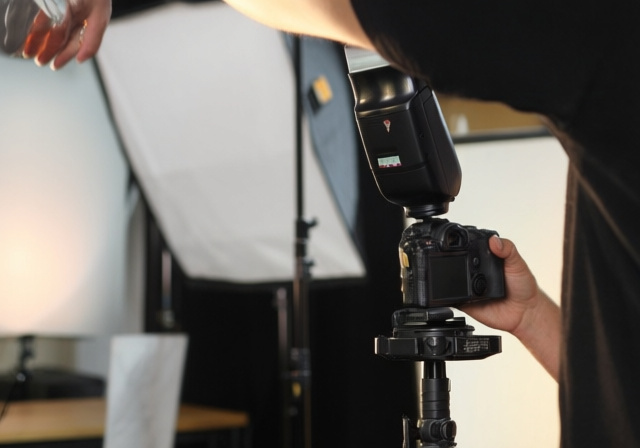 Best Speedlights [cy]: 12 Models Tested by Professional Photographers - findingdulcinea