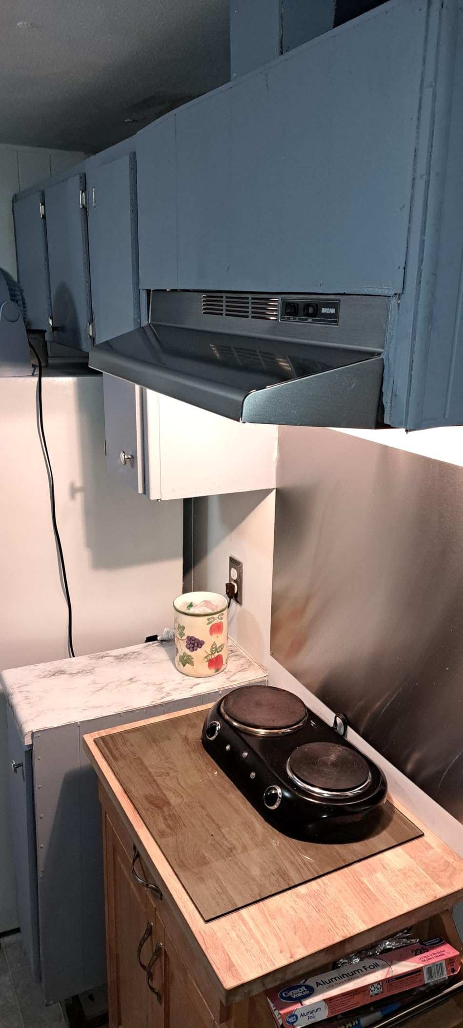 Broan-NuTone F403011 Insert with Light, Exhaust Fan for Under Cabinet Two-Speed Four-Way Convertible Range Hood, 30-Inch, White on White customer photo 1