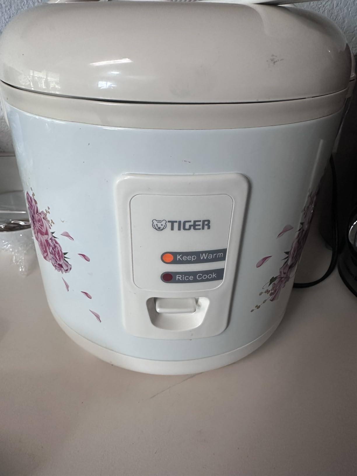Tiger JAZ-A18U-FH 10-Cup (Uncooked) Rice Cooker and Warmer with Steam Basket, Floral White customer photo 1