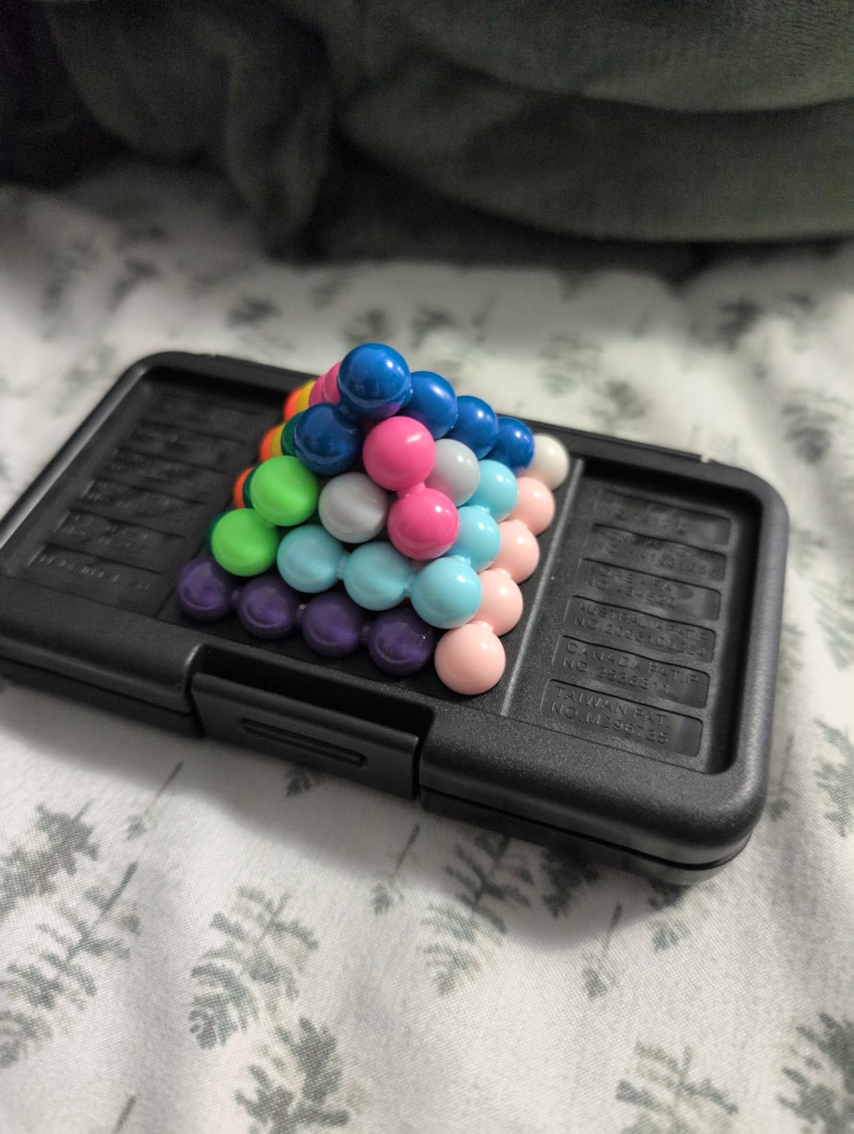 Educational Insights Kanoodle - Original 3D Brain Teaser Puzzle, Single Player Mind Challenge Toys, Handheld Travel Games customer photo 2