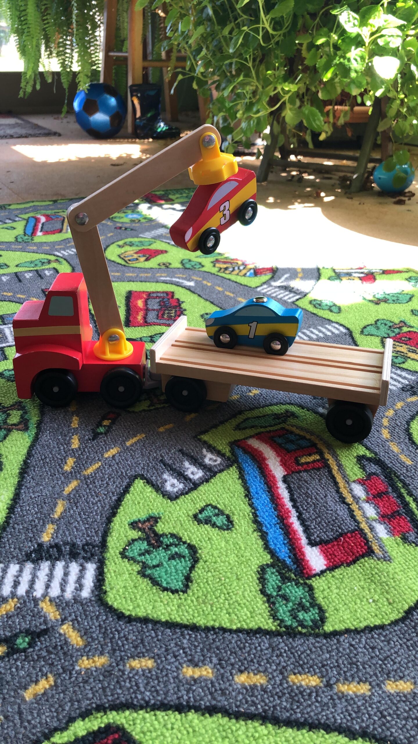 Melissa & Doug Magnetic Car Loader Wooden Toy Set with 4 Cars and 1 Semi-Trailer Truck Crane Wooden Toy, Vehicle Toys for Kids Ages 3+ customer photo 2