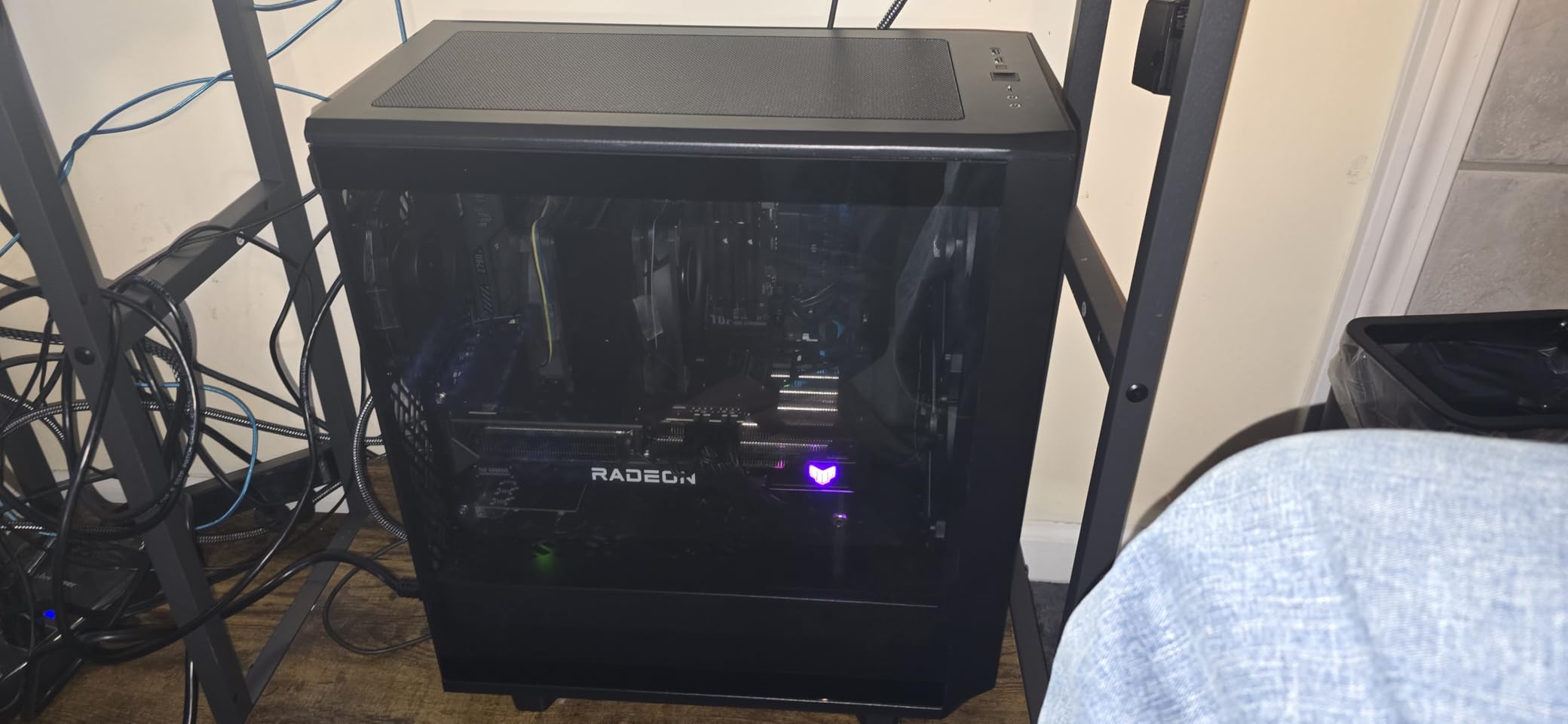 Fractal Design Meshify 2 Compact Black ATX Flexible High-Airflow Light Tinted Tempered Glass Window Mid Tower Computer Case customer photo 1