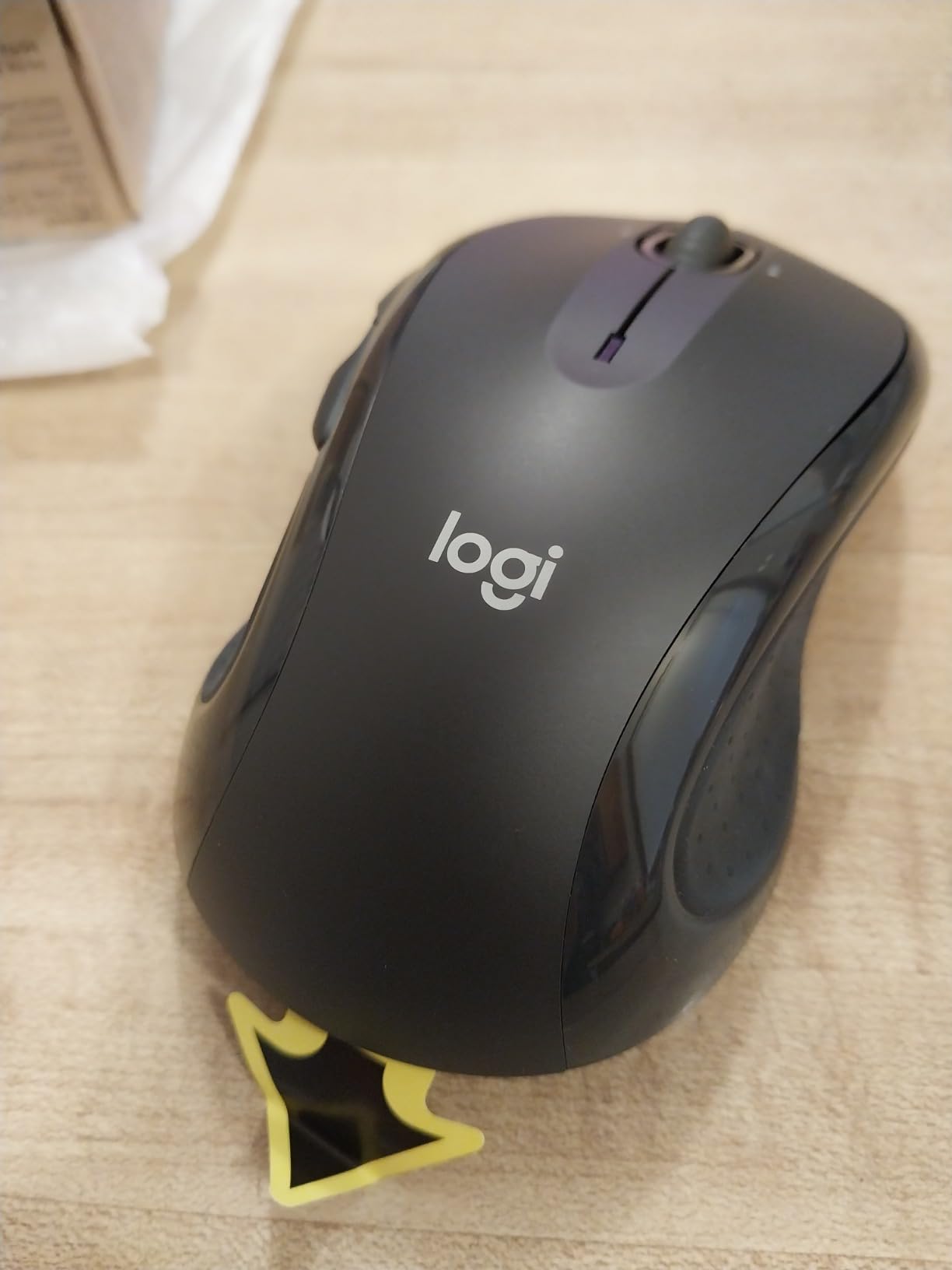M510 Wireless Mouse, 2.4 GHz with USB Unifying Receiver, 1000 DPI Laser-Grade Tracking, 7-Buttons, 24-Months Battery Life, PC/Mac/Laptop - Graphite customer photo 2