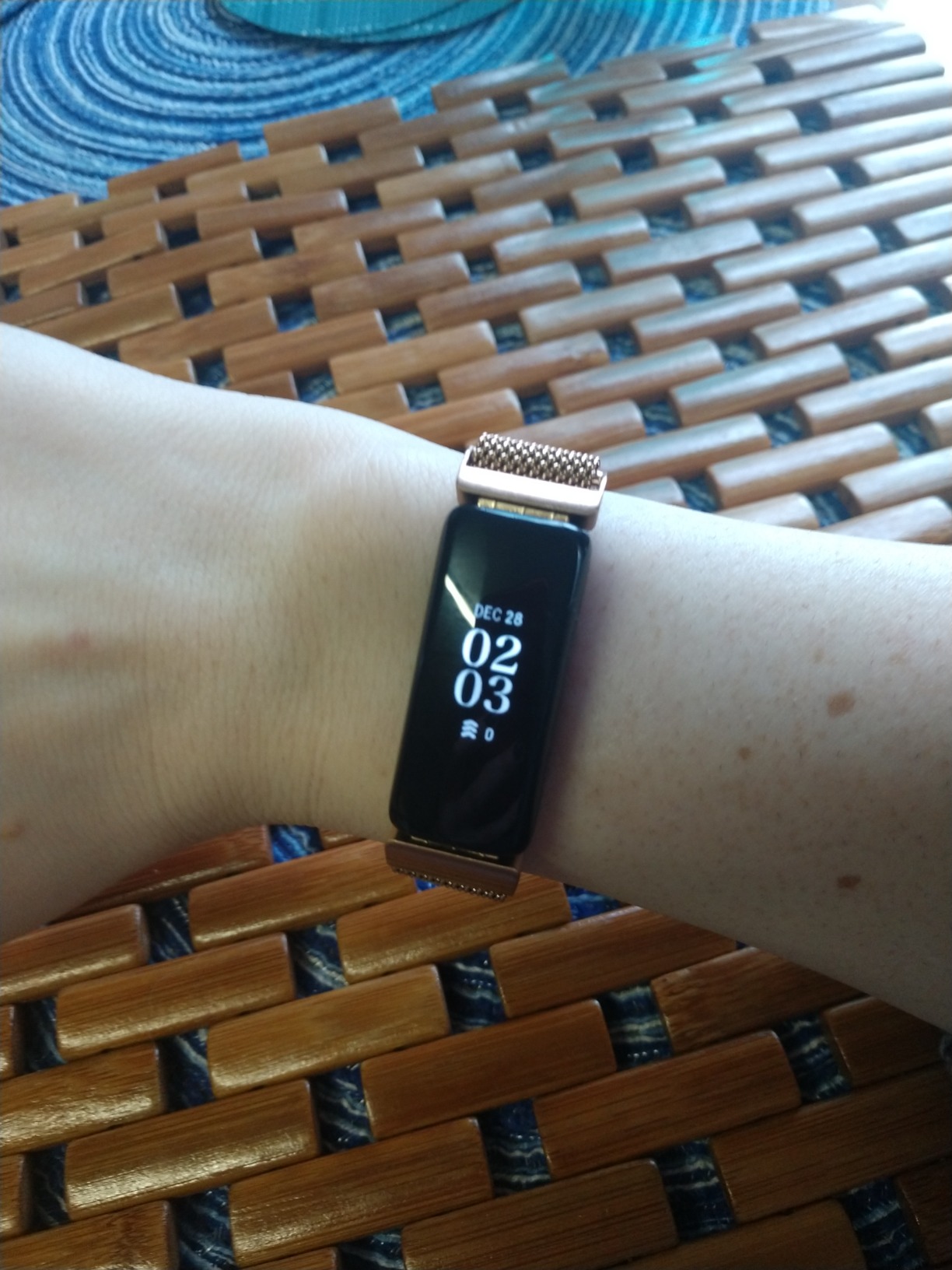 Inspire 2 Health & Fitness Tracker with a Free 1-Year Fitbit Premium Trial, 24/7 Heart Rate, Black/Black, One Size (S & L Bands Included) customer photo 2