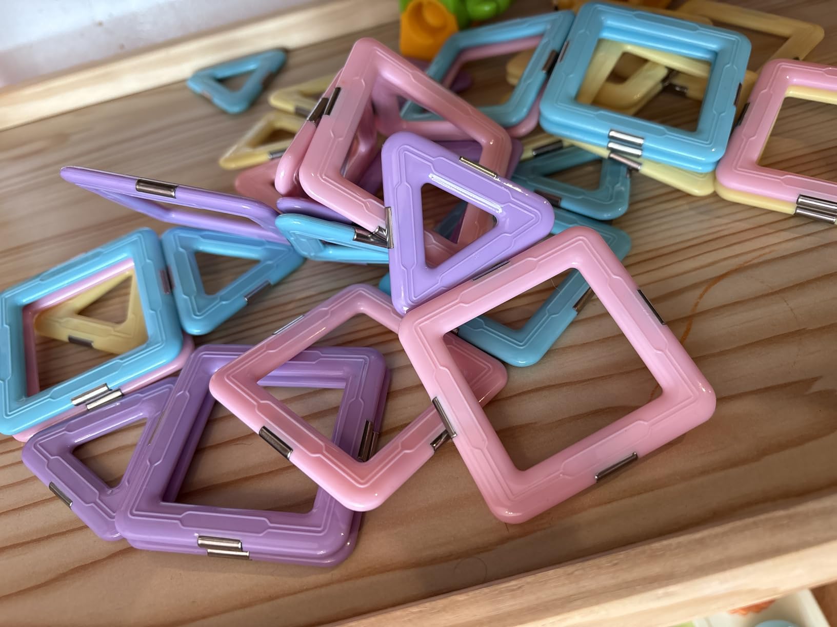 Magnetic Tiles Toys for 3 4 5 6 7 8+ Year Old Boys Girls Upgrade Macaron Castle Blocks Building Set for Toddlers STEM Creativity/Educational Toys for Kids Age 3-6 Christmas Birthday Gifts customer photo 2