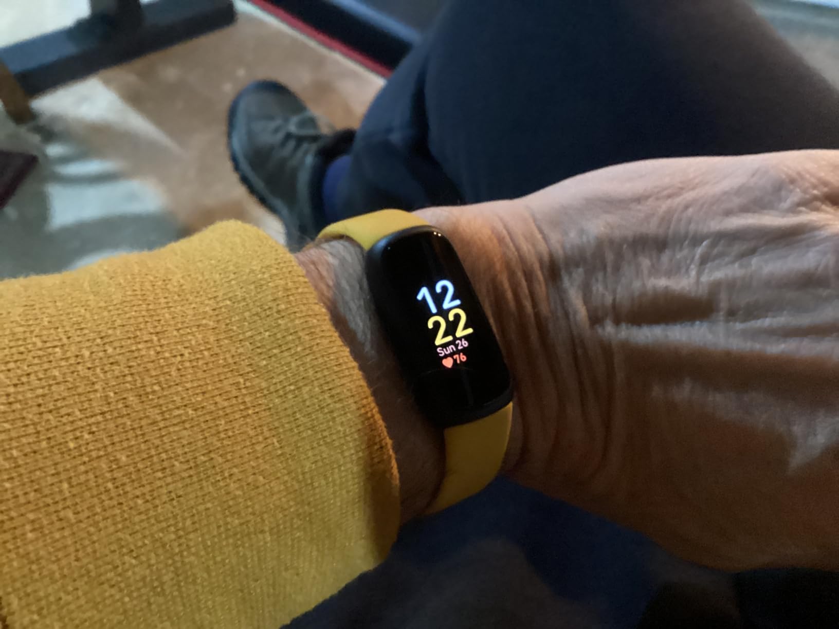 Fitbit Inspire 3 Health & Fitness-Tracker with Stress Management, Workout Intensity, Sleep Tracking, 24/7 Heart Rate and more, Lilac Bliss/Black, One Size (S & L Bands Included) customer photo 2