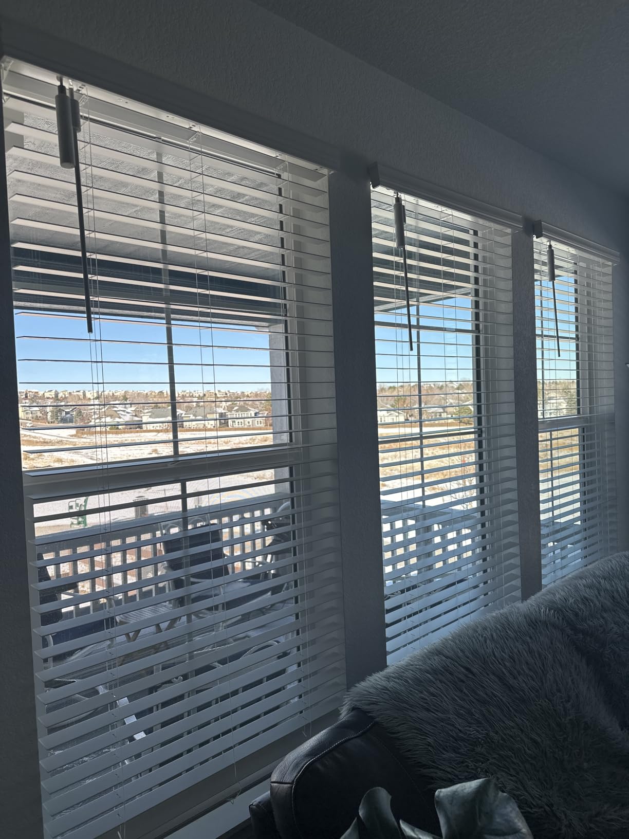 SwitchBot Smart Electric Motorized Blinds Kit - 3Pack with 2.4G WiFi Remote Control, Solar Powered, Compatible with Alexa, Google Home and Siri, Light Sensing Control, Unlimited Group Control customer photo 1