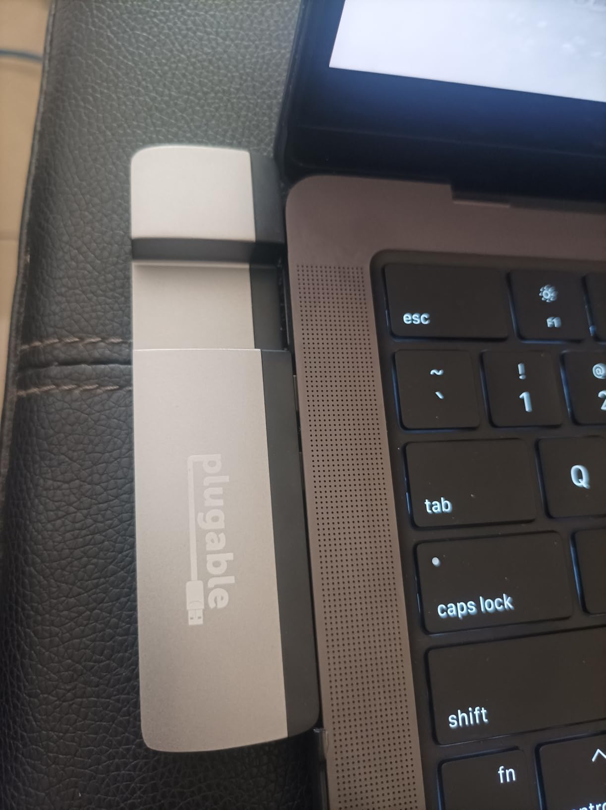Plugable 5-in-1 USB C Hub for MacBook Pro & Air M1/M2/M3/M4/M5 - Thunderbolt 4 Compatible, MagSafe Ready, 40Gbps Data, Gigabit Ethernet, 2X USB 3.0 - Slim, Portable Adapter with Pass-Through Charging customer photo 1