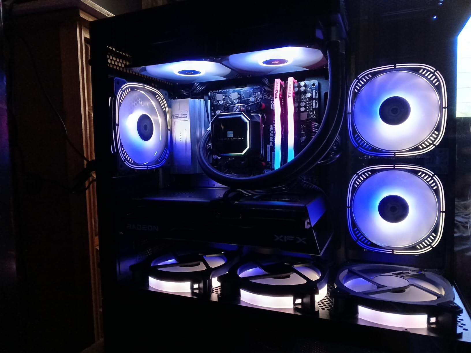 Cooler Master MWE Gold 850 V3 Full Modular PSU, 850W, 80+ Gold, ATX 3.1 | 90° | PCIe 5.1, Designed Ready Nvidia RTX 5080 | AMD RX 9070 XT, Zero-RPM Mode, Hexagonal Fan Cover, 10-Year customer photo 2