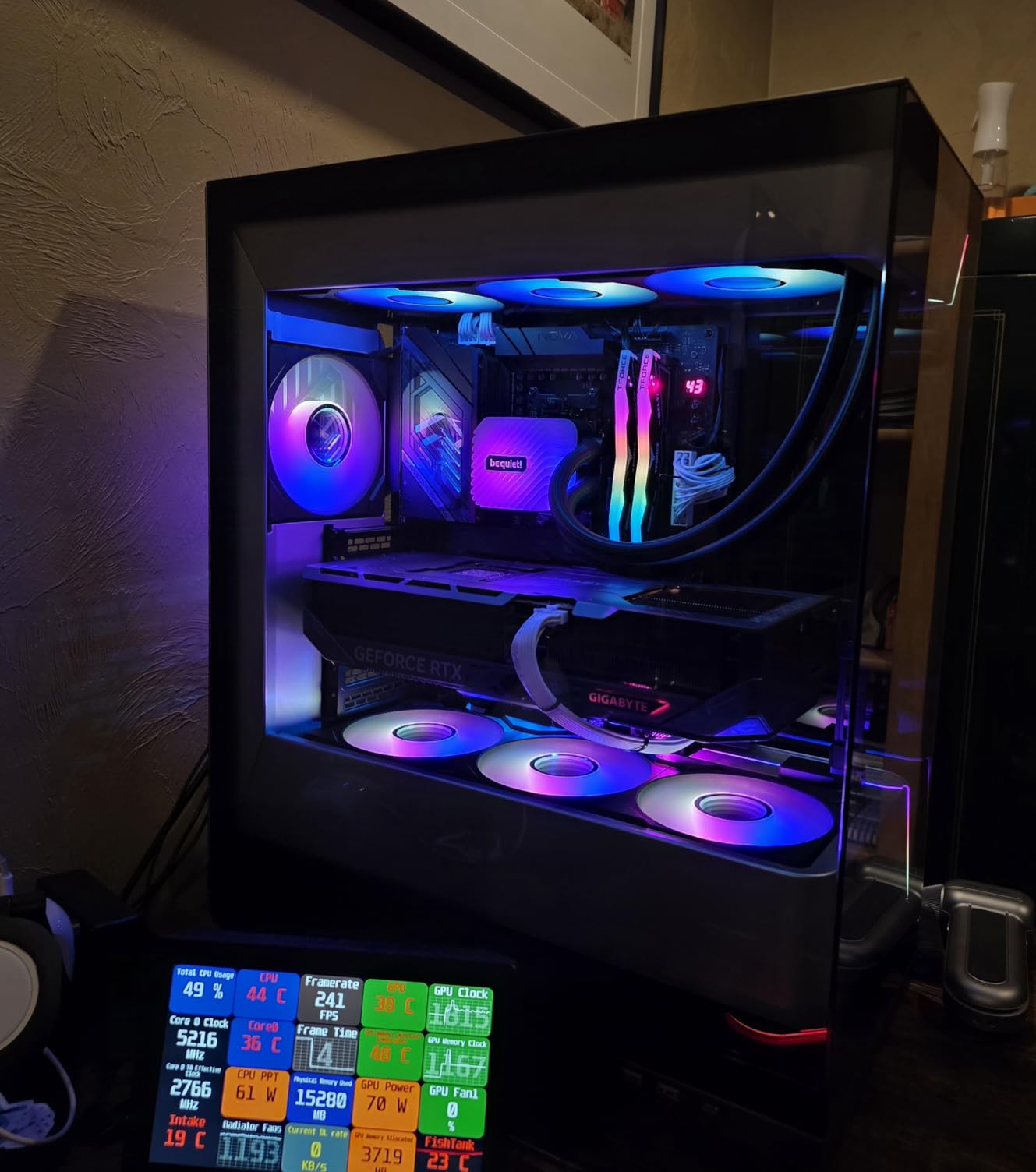 be quiet! Light Loop 240mm | All in One Water Cooling System | ARGB Water Cooler | ARGB Hub | Customizable LED Cooling Block | White | BW021 customer photo 1