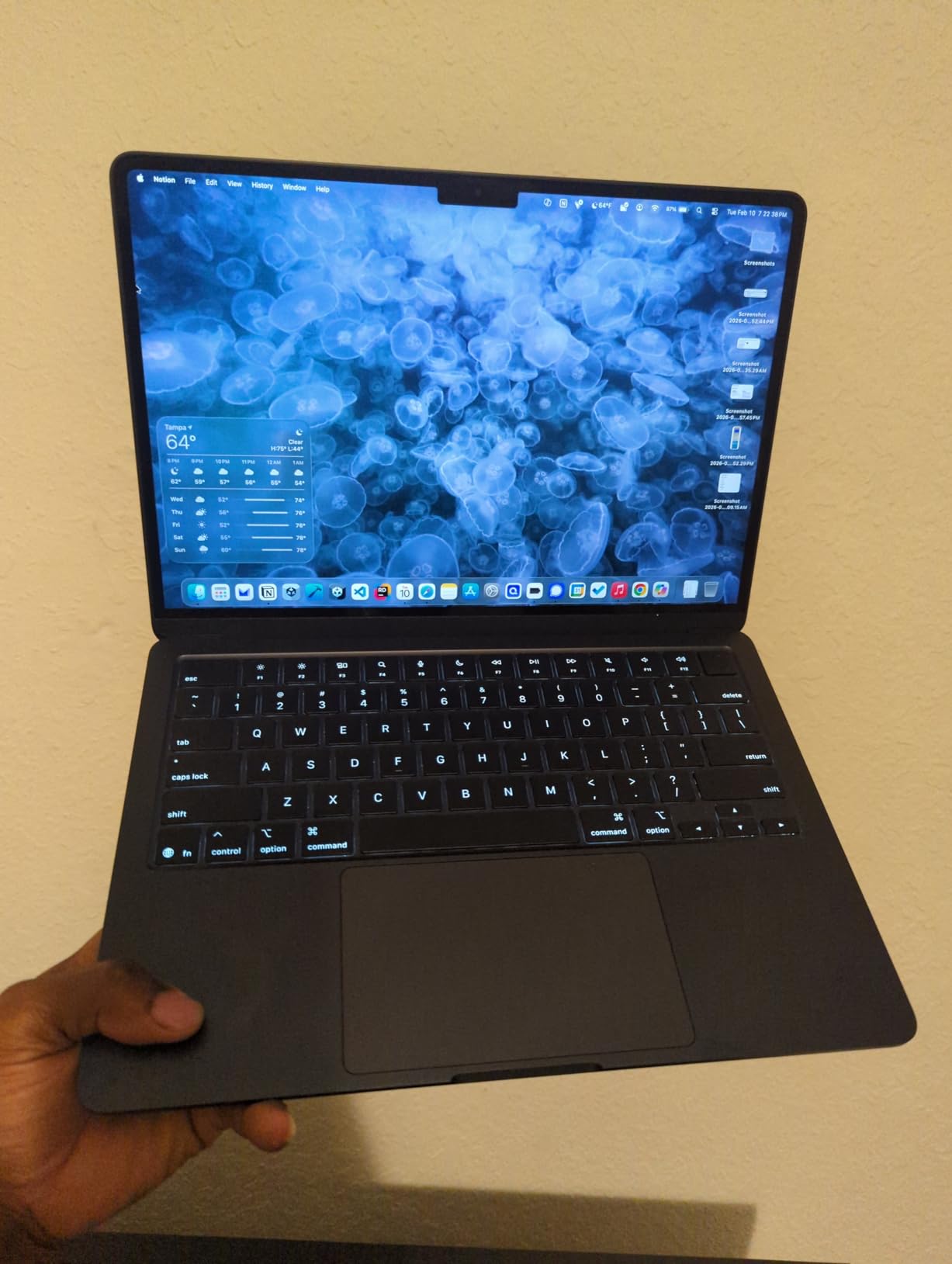 2025 MacBook Air 13-inch Laptop with M4 chip: Built for Apple Intelligence, 13.6-inch Liquid Retina Display, 16GB Unified Memory, 512GB SSD Storage, 12MP Center Stage Camera, Touch ID; Sky Blue customer photo 2