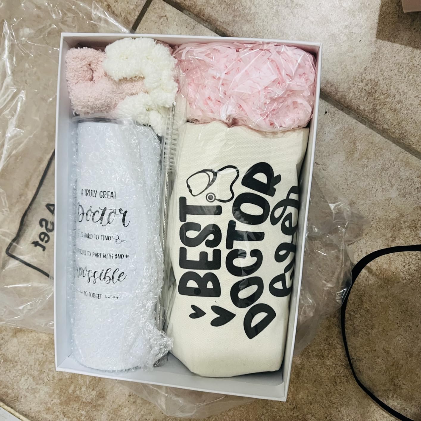 Geiserailie 8 Pcs Doctor Appreciation Gifts for Women Including Large Tote Bag Cosmetic Bags Tumbler Cup Plush Socks Metal Keychain Card and Envelope for Doctor Thank You Gifts customer photo 1