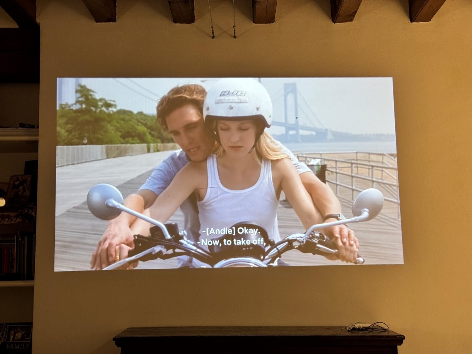 [2200ANSI & Officially-Licensed APP] Smart 4K Projector with WiFi and Bluetooth, VISSPL 3D Dolby Audio and Auto Focus Portable Outdoor Projector, Movie Home Theater Proyector with 360 Adjustable Stand customer photo 2