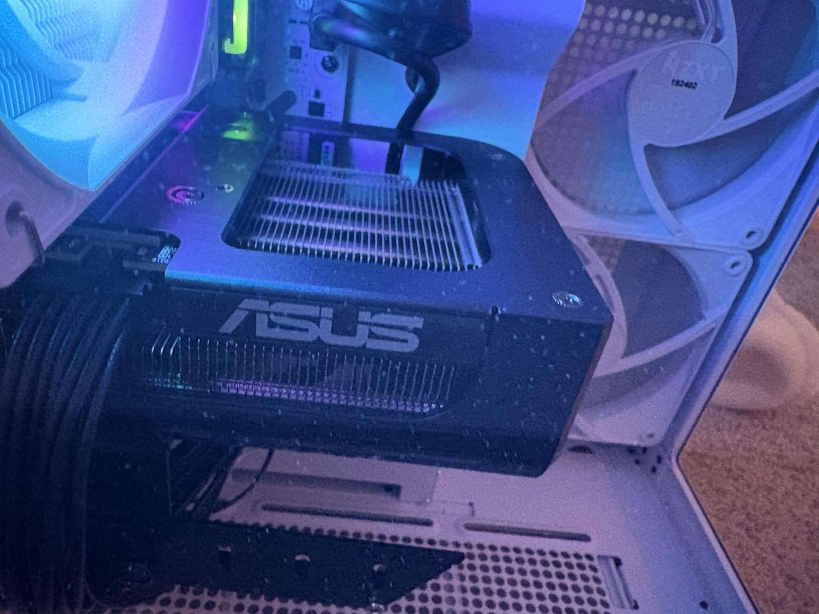 ASUS ProArt GeForce RTX 5070 Ti OC Edition Graphics Card (PCIe 5.0, 16GB GDDR7) customer photo 1