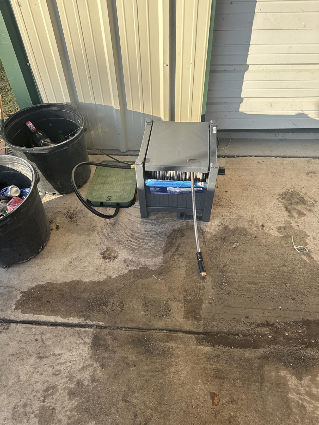 Suncast Garden Hose Reel Hideaway for 5/8