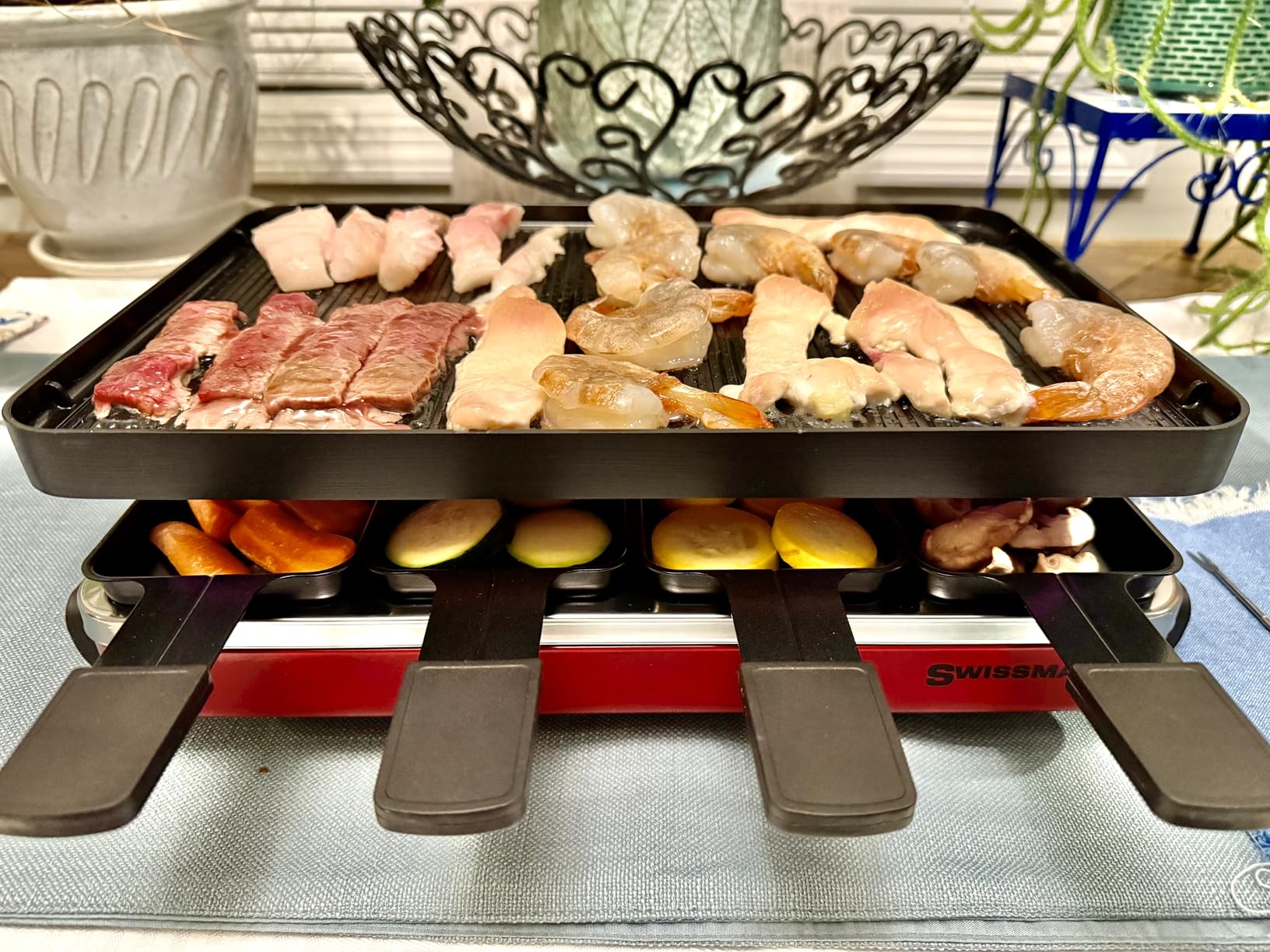 Swissmar Classic 8-Person Raclette Party Grill with Reversible Cast Aluminum Non-Stick Grill Plate/Crepe Top, Indoor Electric Raclette Grill & Griller - Black Grill Plate - Black customer photo 1