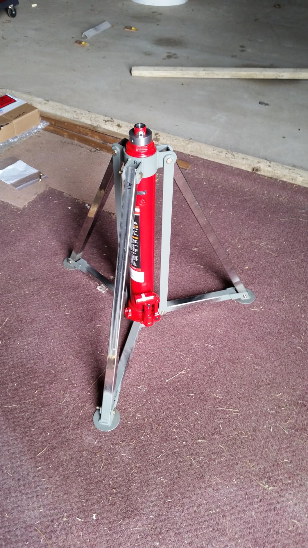 BIG RED 3 Ton (6,000 lb) Capacity Hydraulic Long Ram Jack with Single Piston Pump and Clevis Base (Fits: Garage/Shop Cranes, Engine Hoists, and More) w/Handle, Red, T30306 customer photo 1
