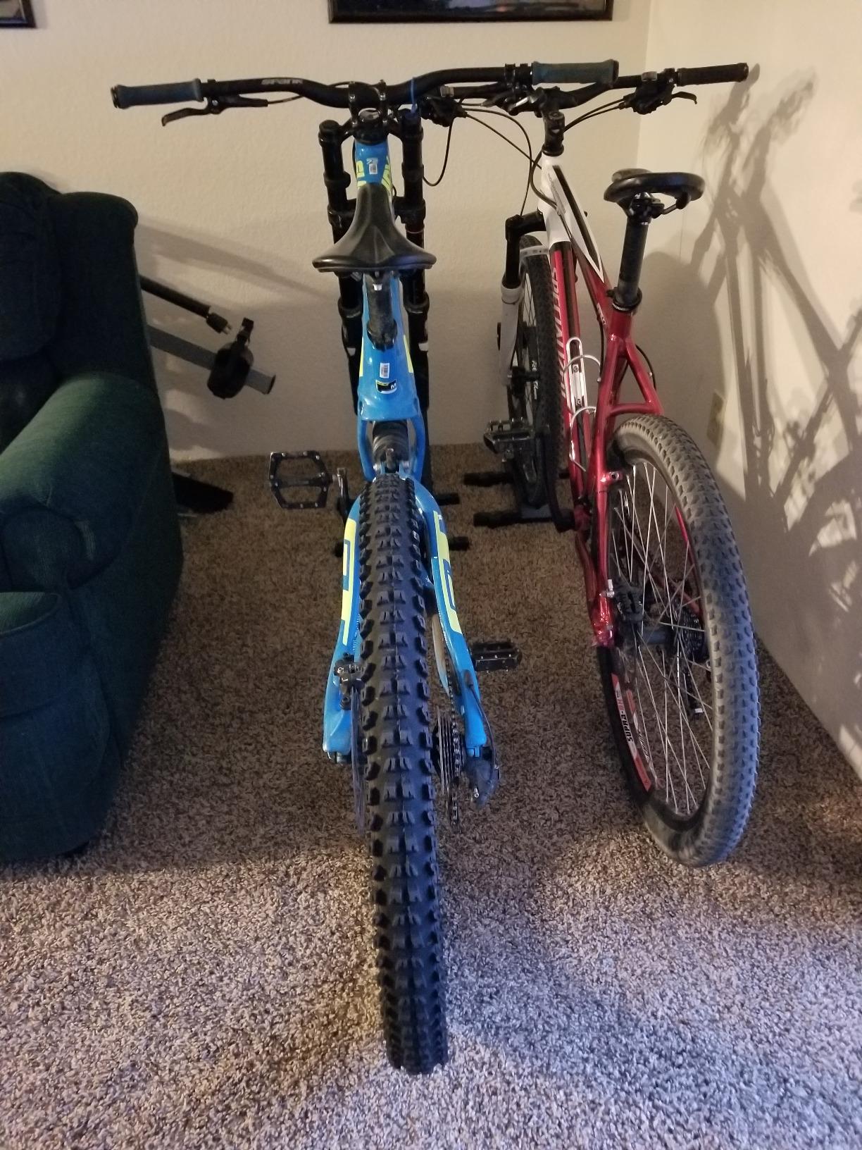 Feedback Sports Rakk Bike Storage Rack | Freestanding Floor Bicycle Stand | Black customer photo 2