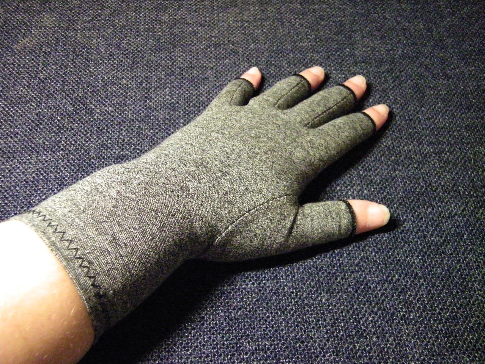 IMAK Compression Arthritis Gloves - Fingerless, Support for Joint Pain & Circulation, Unisex, Compression Gloves customer photo 1