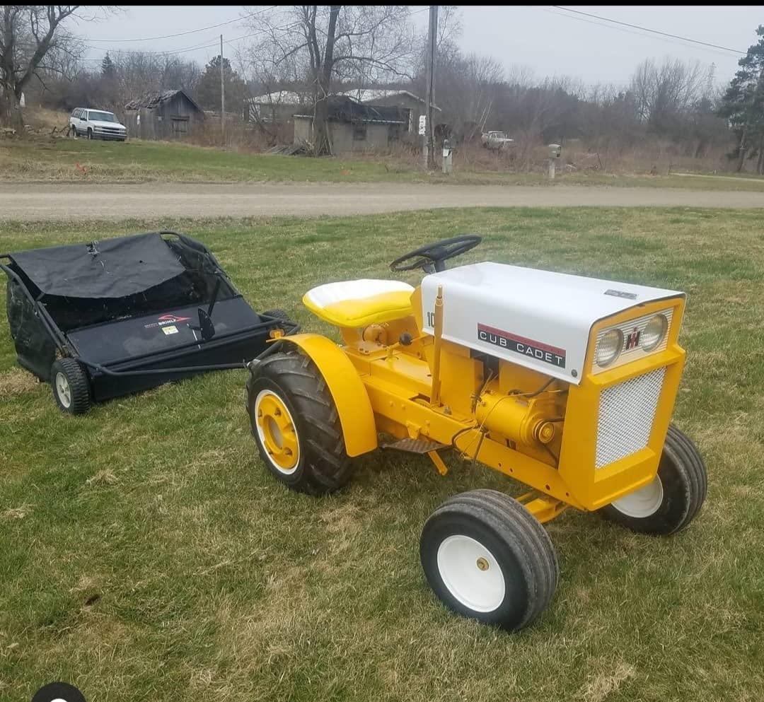 Brinly STS-427LXH 20 Cubic Feet Tow Behind Lawn Sweeper, 42-Inch customer photo 1