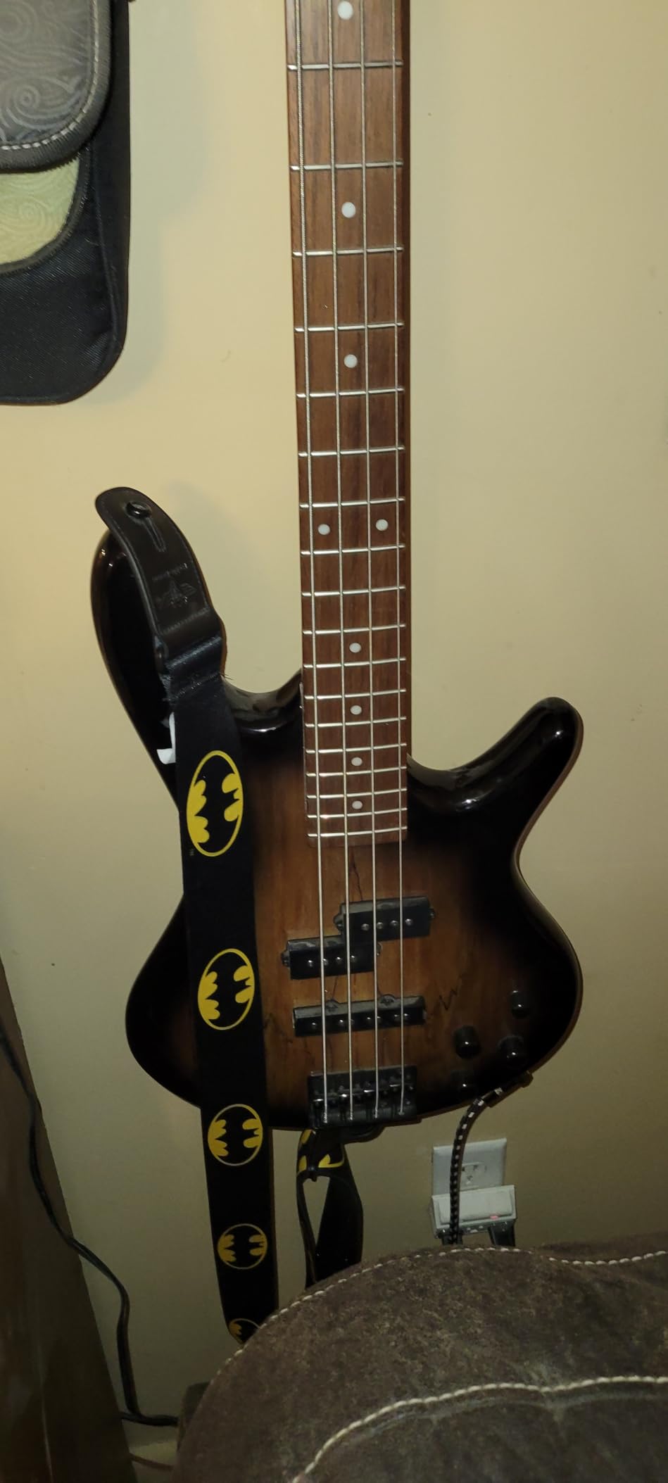 Ibanez 4-String Bass Guitar, Right Handed, Black customer photo 2