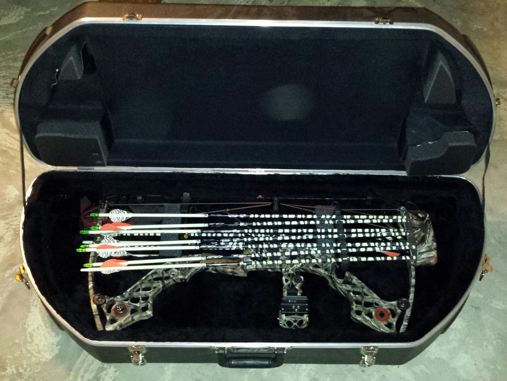 SKB Cases Crossbow Case, Portable Bow and Arrow Hard Shell, Hunter Series, Black customer photo 2