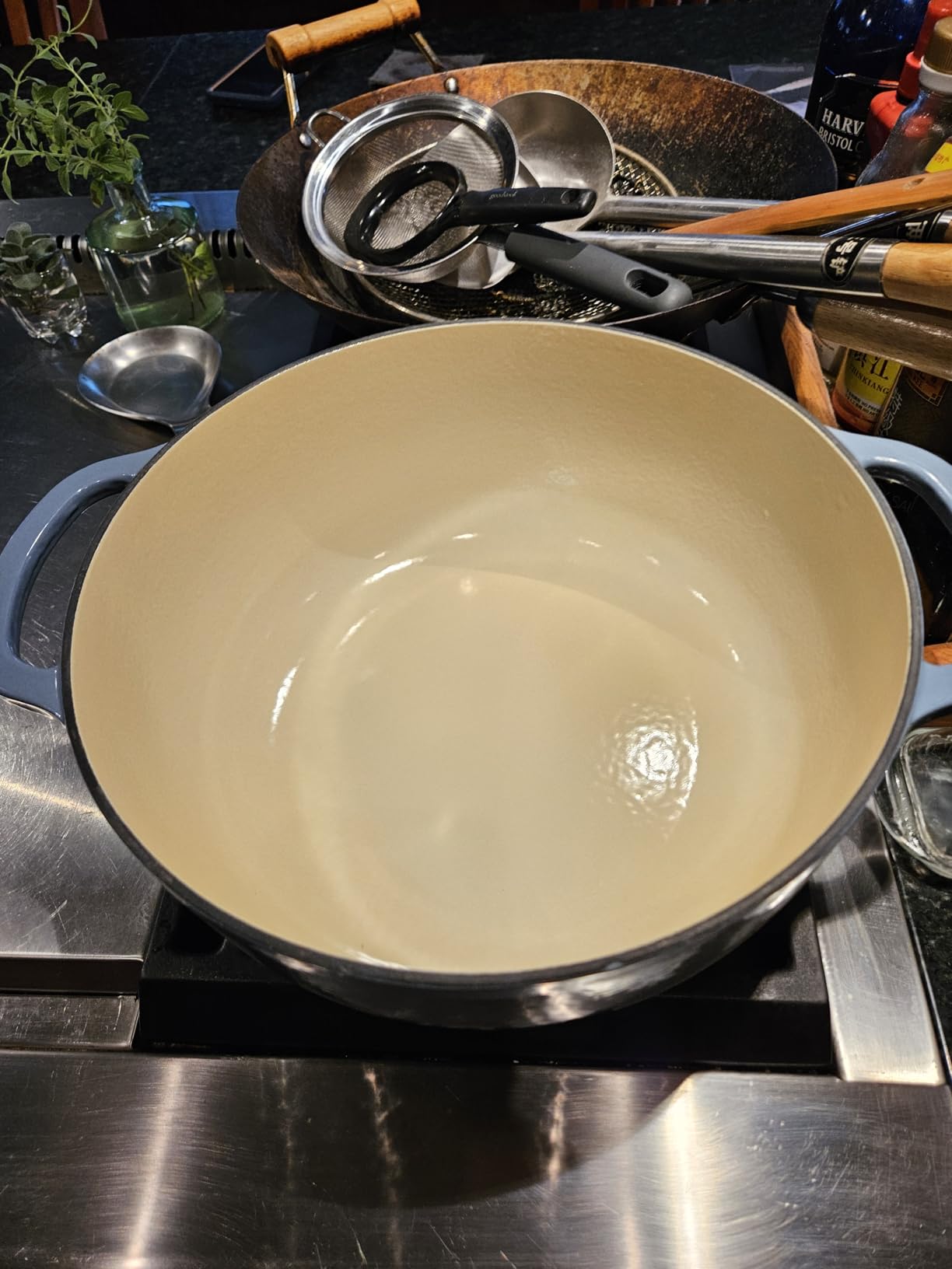 Lodge 7.5 Quart Enameled Cast Iron Dutch Oven with Lid - Dual Handles - Oven Safe up to 500° F or on Stovetop - Use to Marinate, Cook, Bake, Refrigerate and Serve - Island Spice Red customer photo 1