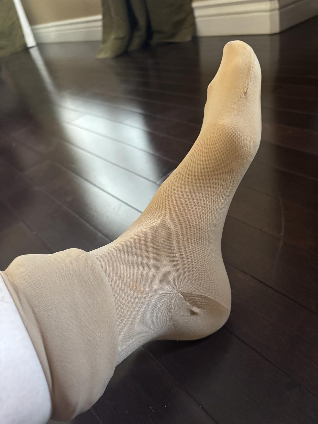 JOBST Relief 20-30 mmHg Thigh High Compression Stockings with Silicone Band, Closed Toe, Beige, Medium customer photo 1