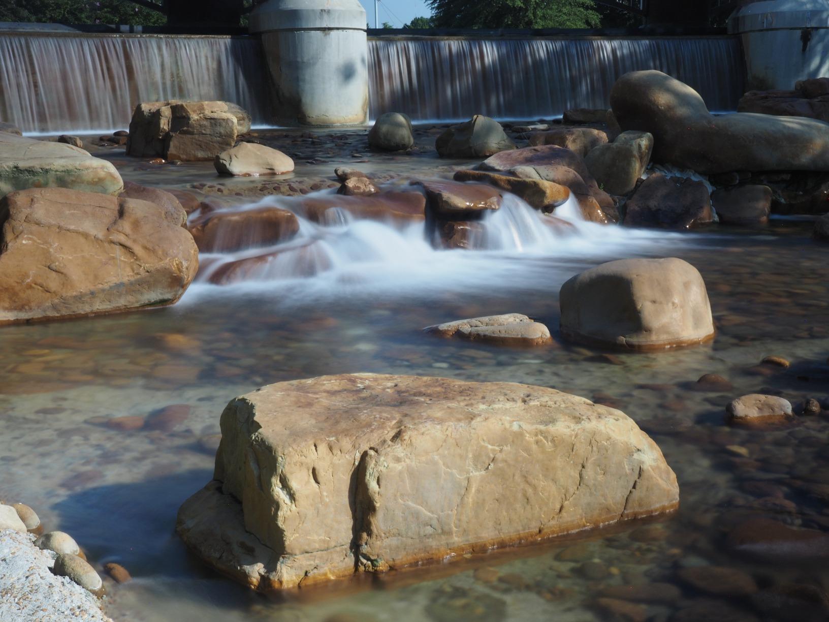Tiffen 77VND 77mm Variable Neutral Density Camera Filter|2 to 8-Stop|Light Control|Film and Digital/Video/Photography customer photo 2