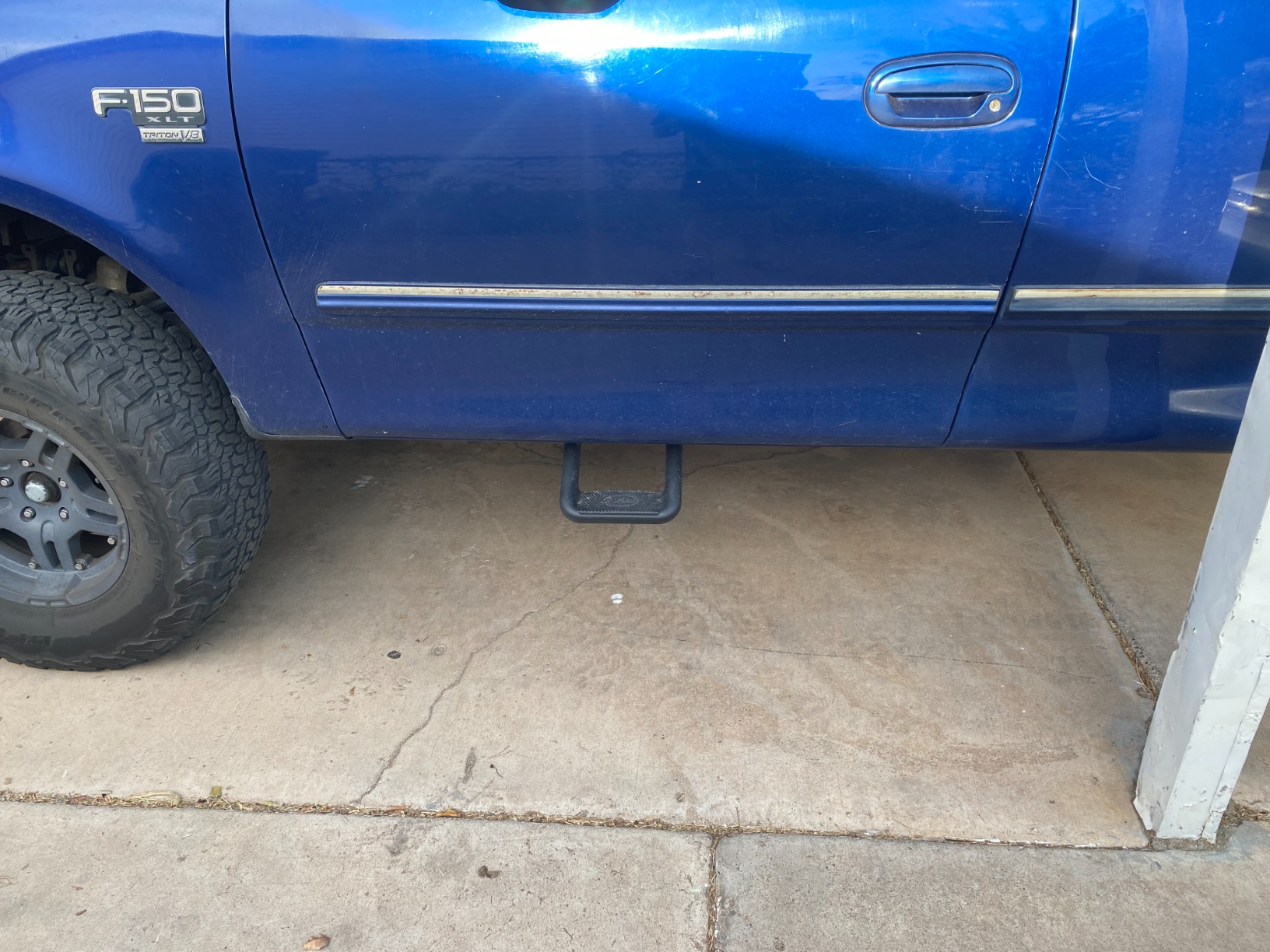 Bully BBS-1103 Truck Black Powder Coated Side Step Set, 2 Pieces (1 Pair), Includes Mounting Brackets - Fits Various Trucks from Chevy (Chevrolet), Ford, Toyota, GMC, Dodge RAM and Jeep customer photo 1