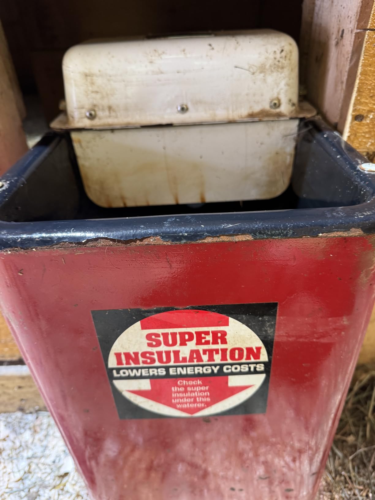Brower Super Insulated Electric Heated Livestock Waterer with Extra Thick Polyurethane Foam, Double Trough Design, Red customer photo 2