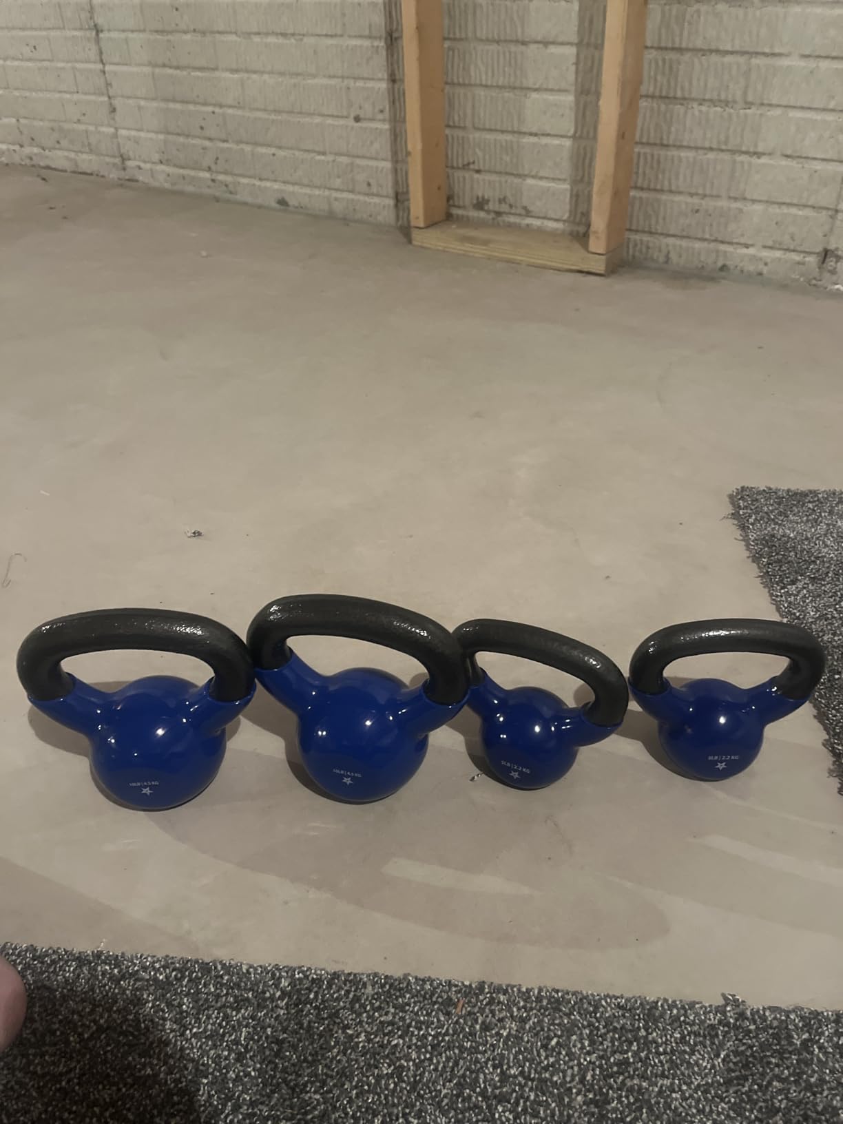 Yes4All Kettlebell, 5-100 LB Vinyl Coated Cast Iron Strength Training Kettlebells for Home Gym Exercises, Fitness, Full Body Workout Equipment, Push Ups, and Grip Strength customer photo 2