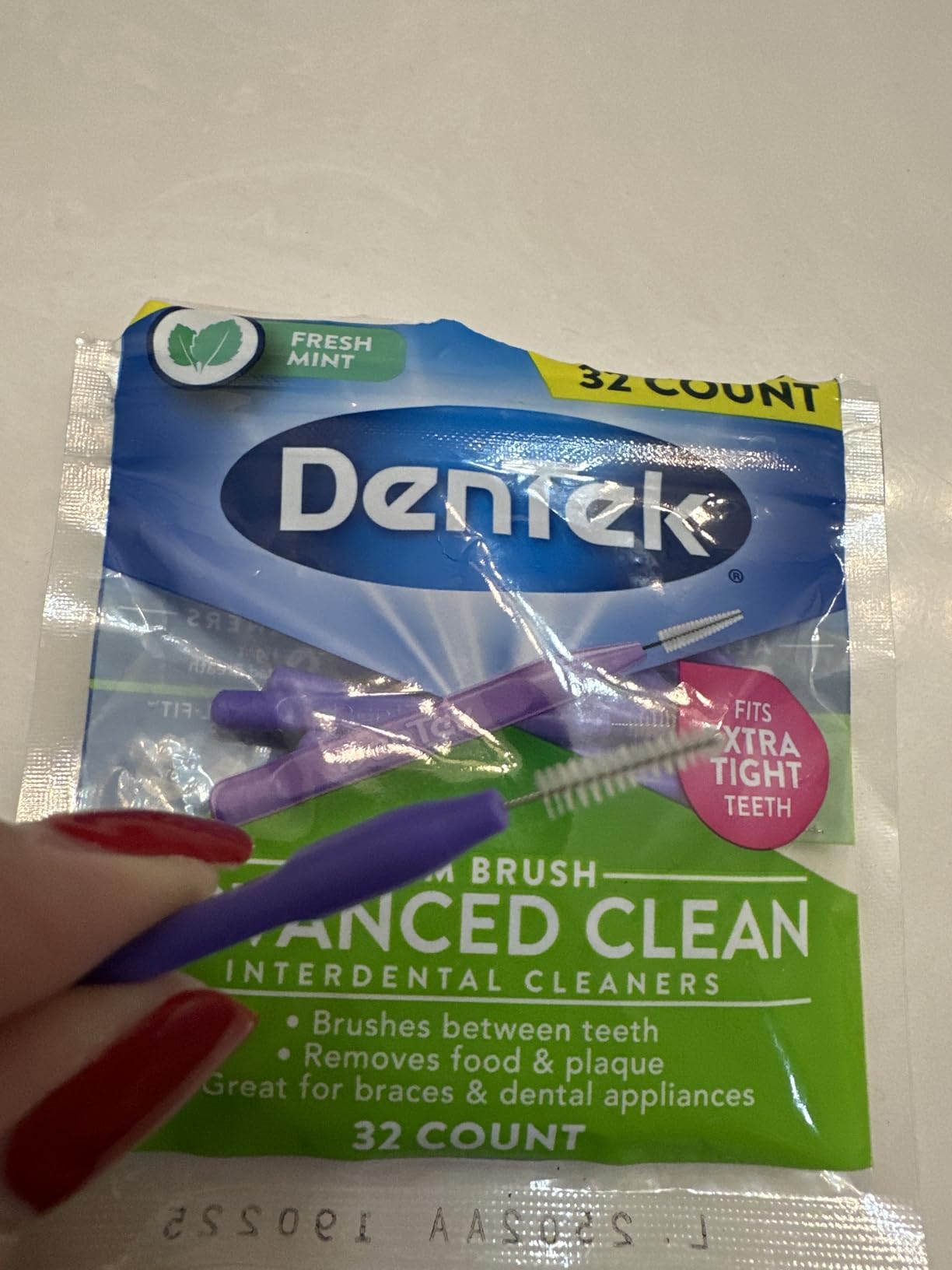 DenTek Slim Brush Advanced Clean, Interdental Brushes for Cleaning Between Tight Teeth, Safe for Braces & Dental Work, 32 Count customer photo 1