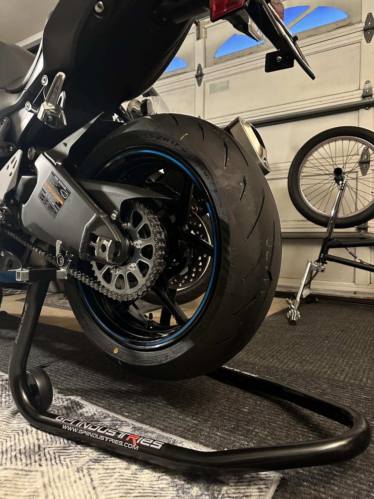 Universal Front Triple Tree Headlift and Rear Motorcycle Paddock Race Stands Lifts for GSXR 600 750 1000 Hayabusa SV SV650 SV1000 R1 R6 R3 MT10 MT09 MT07 CBR 600rr 1000rr ZX6r Zx10r Zx14 Sportbikes customer photo 1
