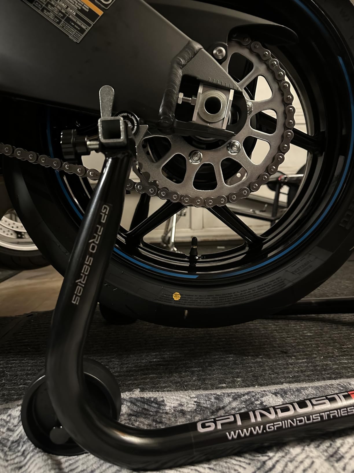 Universal Front Triple Tree Headlift and Rear Motorcycle Paddock Race Stands Lifts for GSXR 600 750 1000 Hayabusa SV SV650 SV1000 R1 R6 R3 MT10 MT09 MT07 CBR 600rr 1000rr ZX6r Zx10r Zx14 Sportbikes customer photo 2