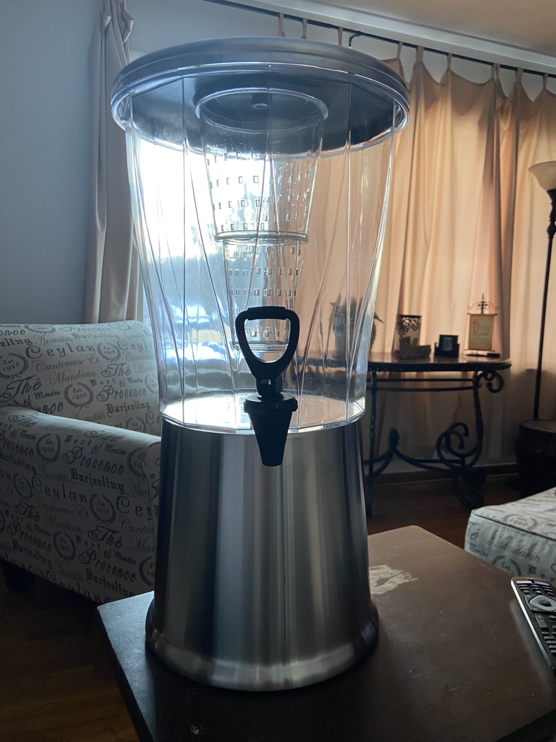 Service Ideas CBDRT5SS Beverage Dispenser, Round, 5 Gallon with Plastic Container and Optional Infuser Tube, Stainless Steel Base and Lid, NSF certified customer photo 2