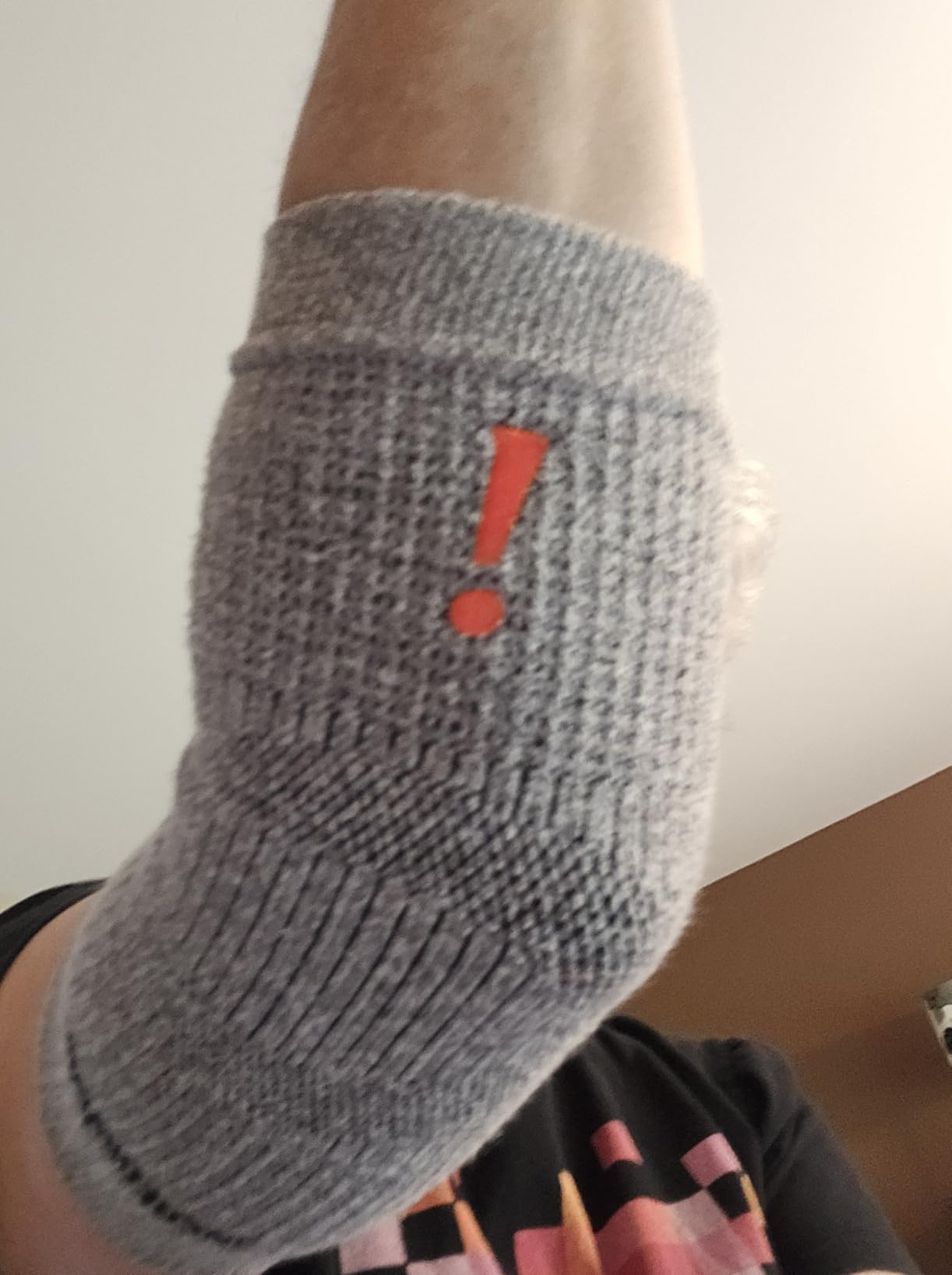 Incrediwear Elbow Sleeve - Elbow Brace for Elbow Support, Joint Pain Relief, Inflammation Relief, and Circulation customer photo 1