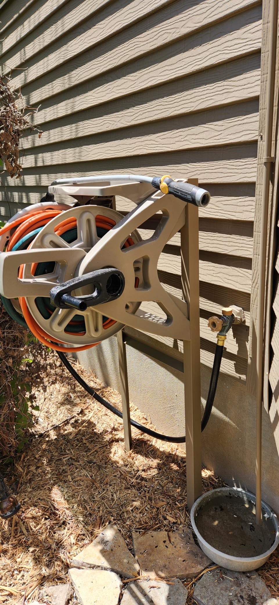 Suncast Hose Handler Wall-Mounted Reel for Outdoor Garden Storage, Light Taupe - Holds 175 ft of Standard 5/8
