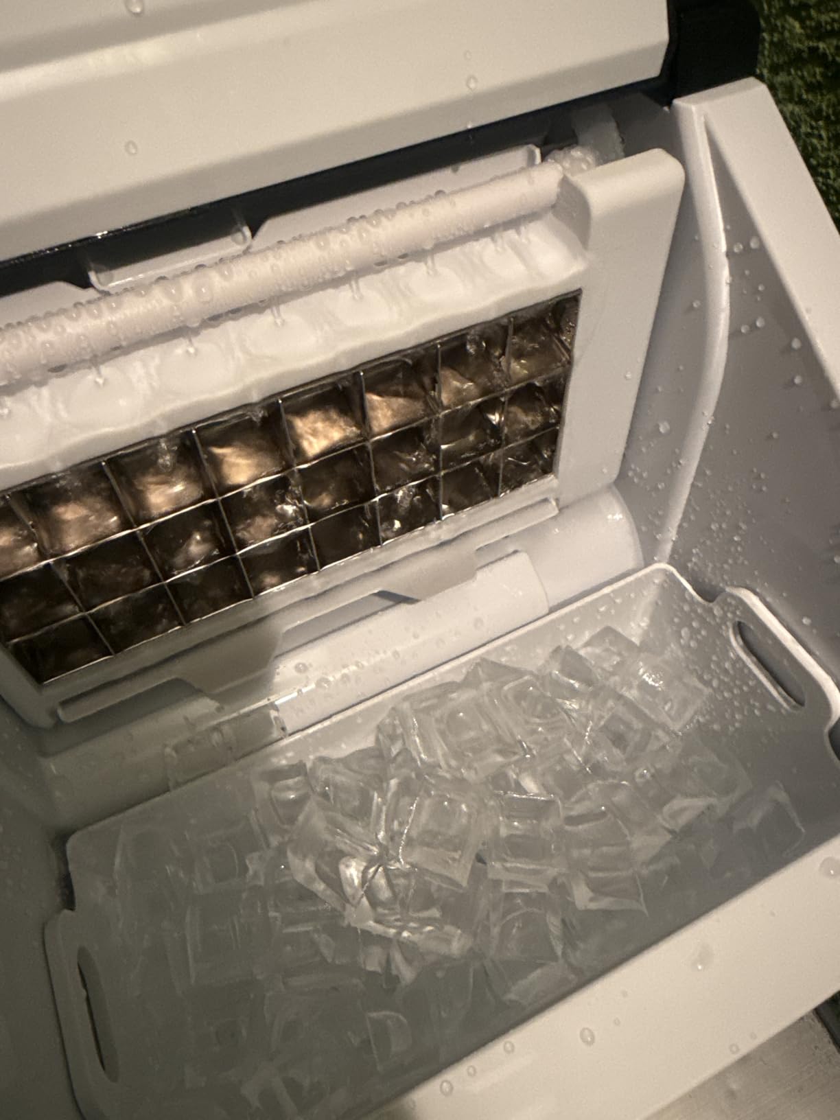 Luma Comfort Clear Ice Cube Maker Machine | First Cubes in 15 Minutes, 40 lbs. of Ice in 24 Hours | Countertop Portable Design in Stainless Steel - IM200SS customer photo 1