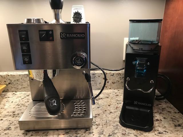 Rancilio Silvia Espresso Machinet,0.3 liters, with Iron Frame and Stainless Steel Side Panels, 11.4 by 13.4-Inch customer photo 1