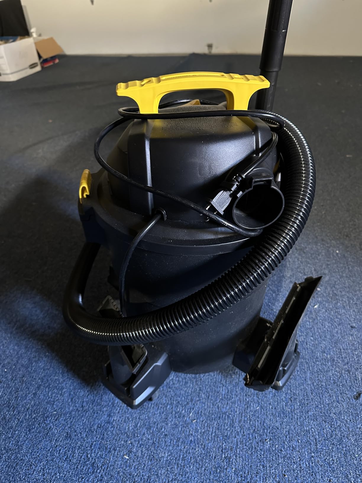 Stanley SL18116P Wet/Dry Vacuum, 6 Gallon, 4 Horsepower Black customer photo 1
