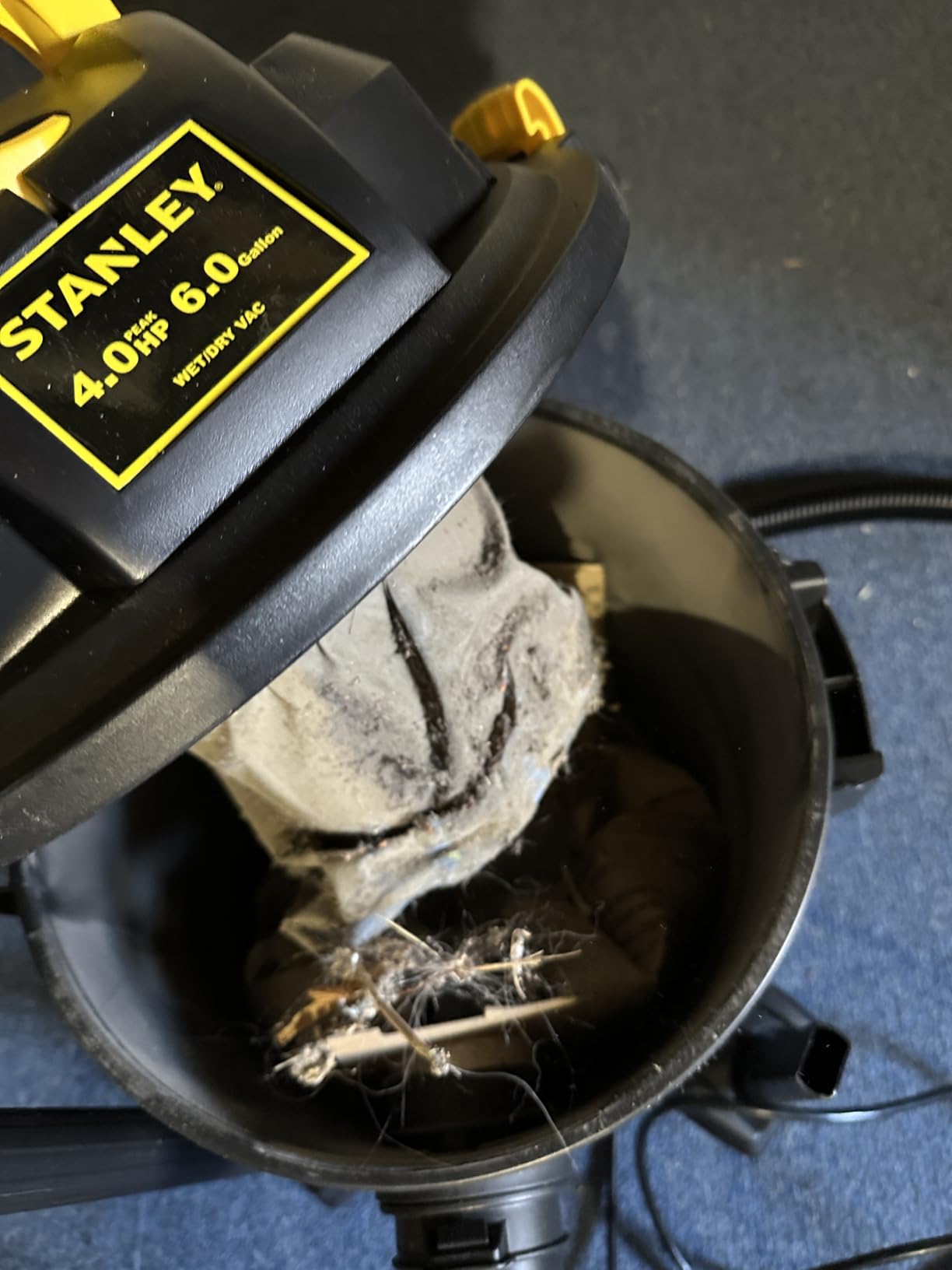 Stanley SL18116P Wet/Dry Vacuum, 6 Gallon, 4 Horsepower Black customer photo 2