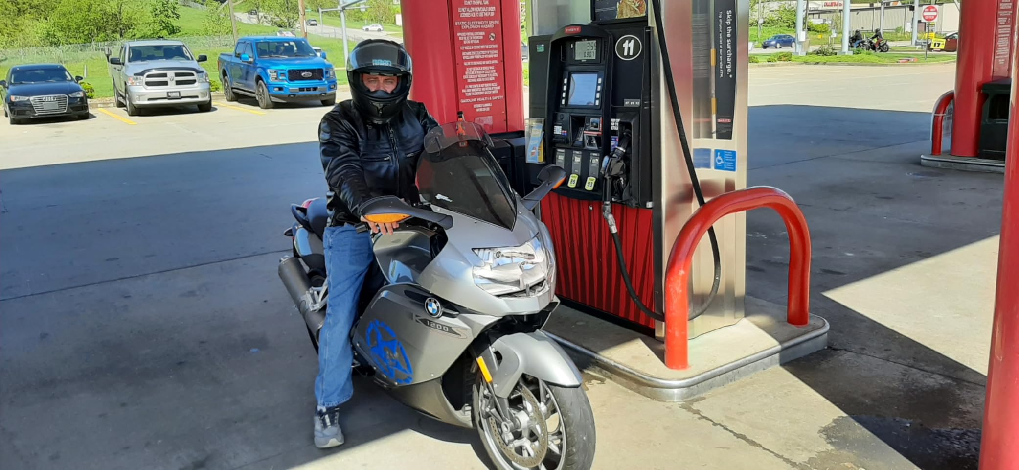 Milwaukee Leather Leather King Men's Sporty Scooter Crossover Leather Jacket customer photo 1