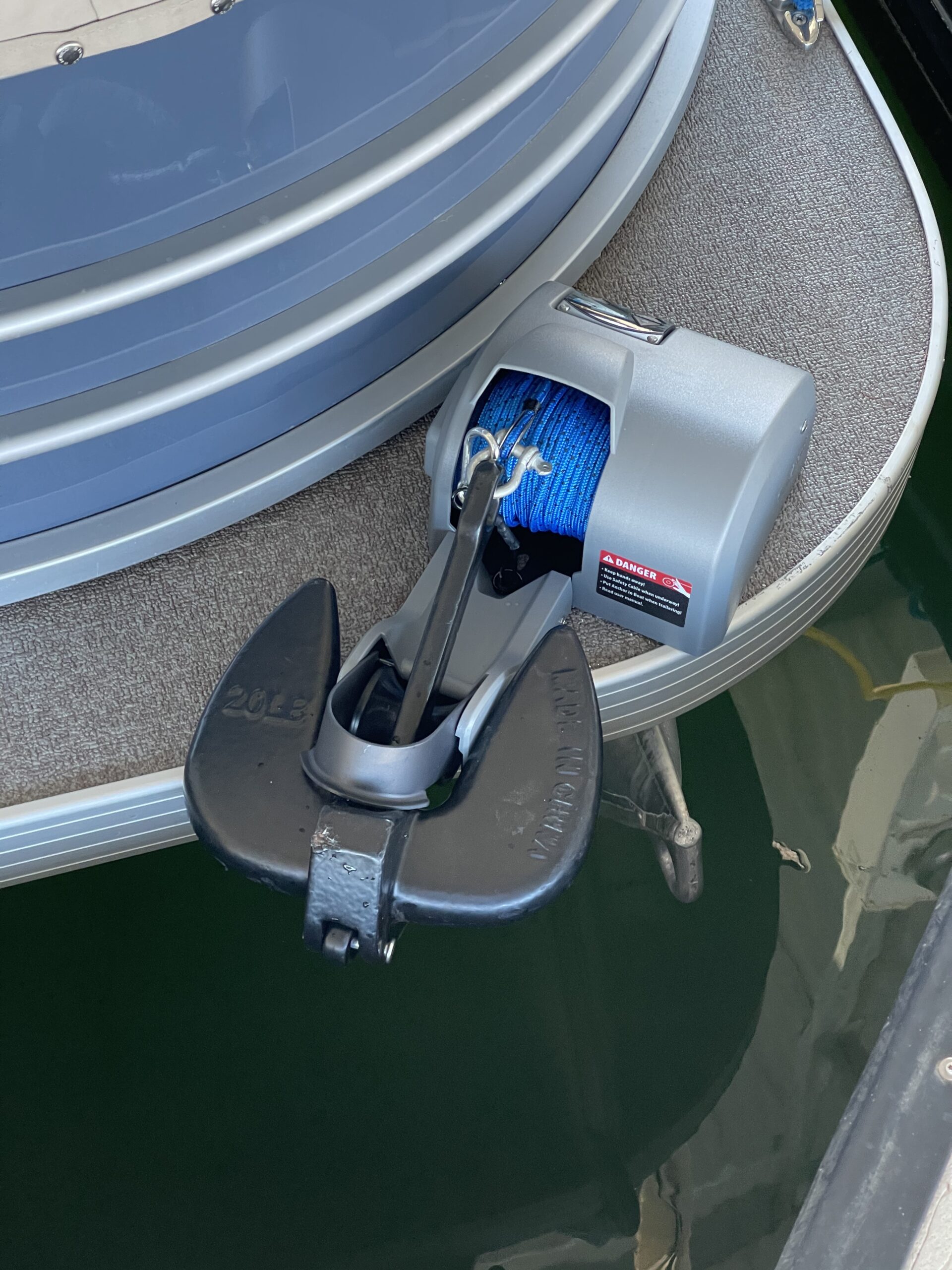 TRAC-Outdoor Products Angler 30 AutoDeploy-G3 Electric Anchor Winch - Anchors Up to 30 lb. - Includes 100-feet of Pre-Wound Anchor Rope with Use (69004), Gray customer photo 2