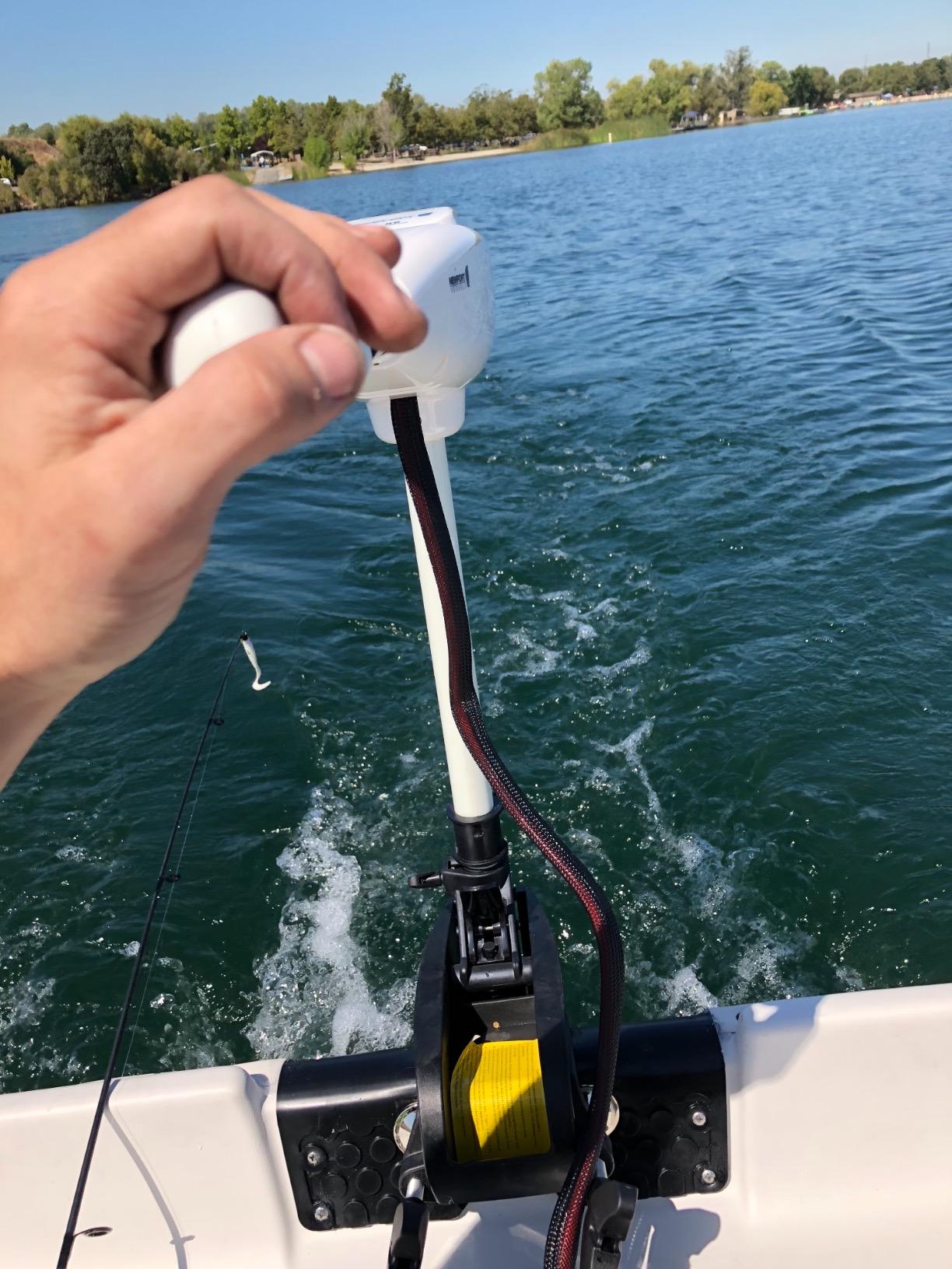 Newport L-Series 86lb Thrust Transom Mounted Saltwater Electric Trolling Motor customer photo 2