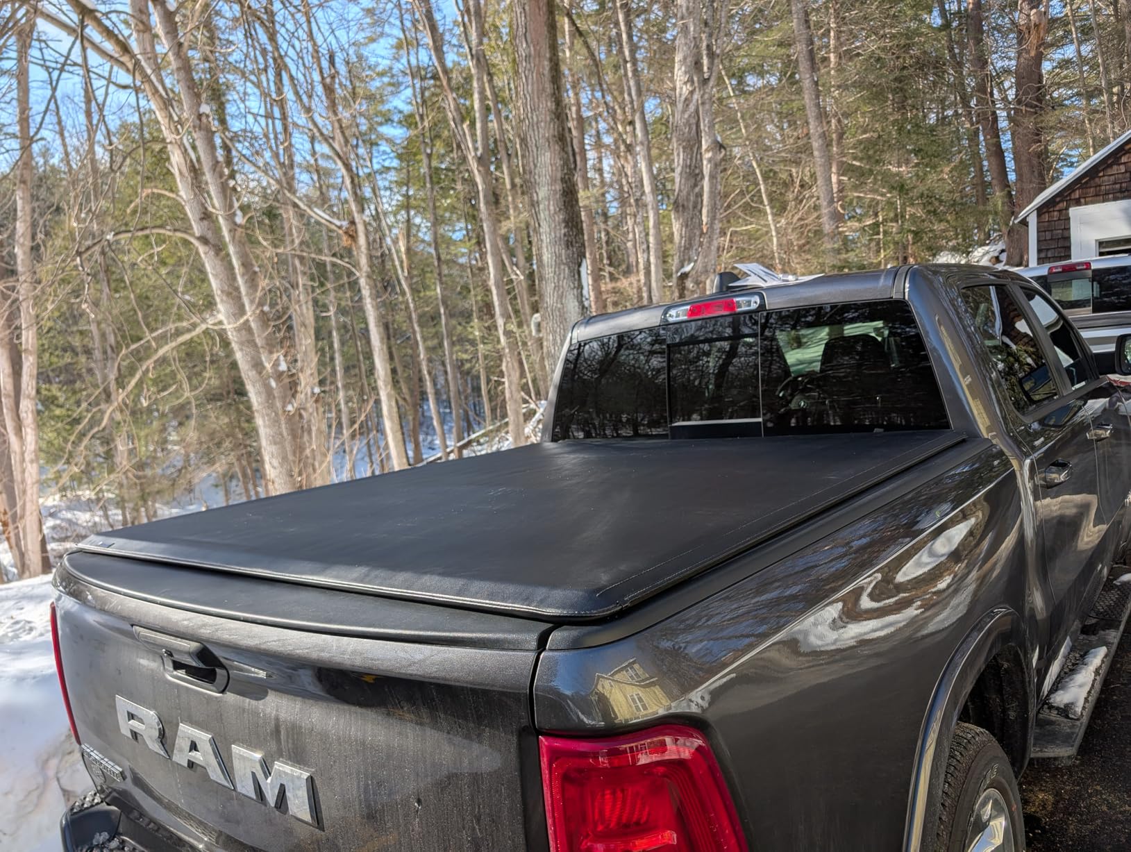 Tyger Auto T3 Soft Tri-fold Truck Bed Tonneau Cover Compatible with 2002-2018 Dodge Ram 1500; 2003-2026 2500 3500; 2019-2024 Classic | 6'4